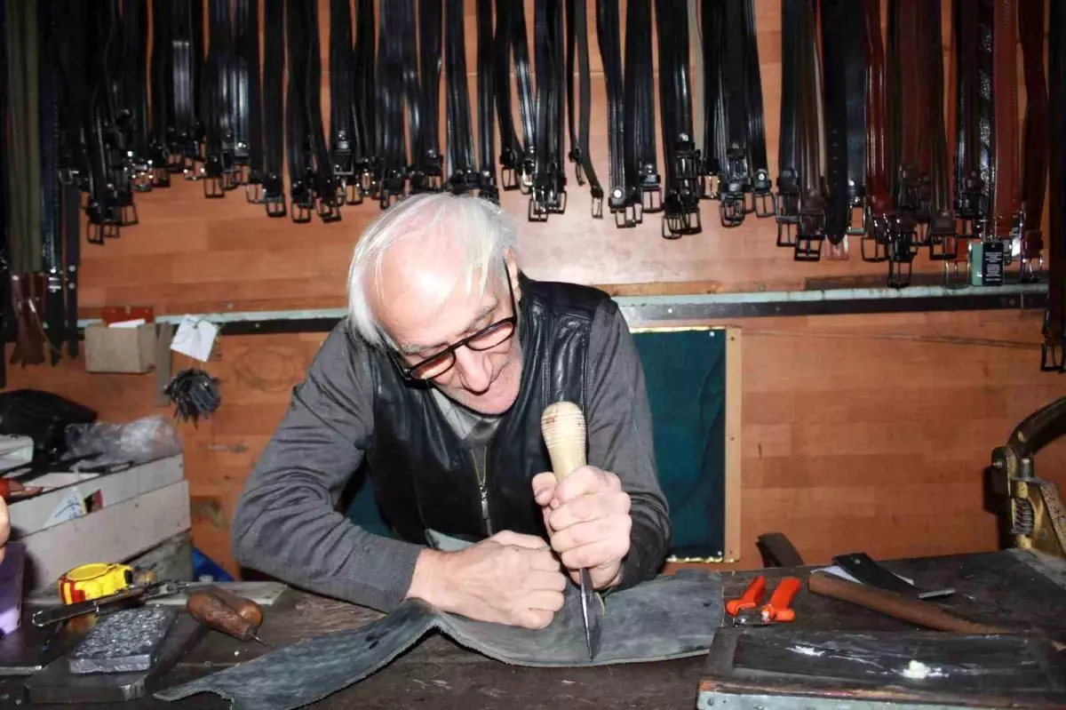 60 yildir saraciye meslegini surduruyor 32XUq57u.jpg