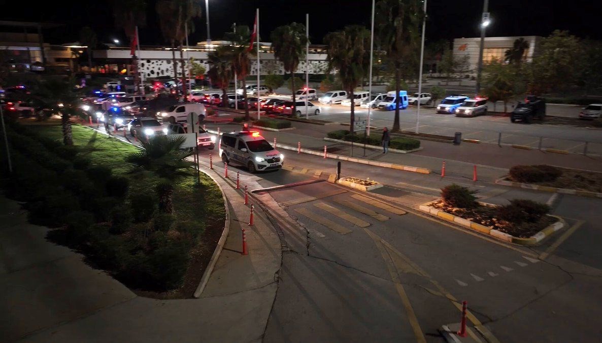 adanada baygaralar operasyonu 106 supheli gozaltina alindi nHQcwYSn.jpg