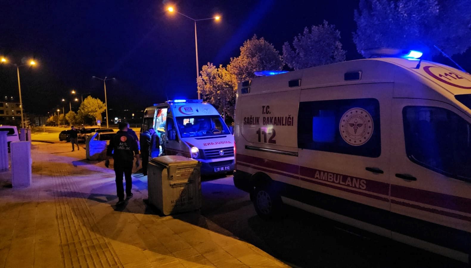 aksesuarcida bicakli kavga uc yarali EUNqwxfj.jpg