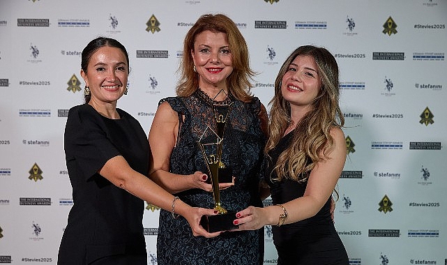 bingo ve molped stevie awardsle taclandirildi cHqSn4zY.jpg