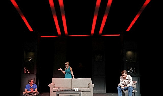 karanlik bir sirrin hikayesi oksuzler seyirciyle bulusuyor YlaQqTz2.jpg