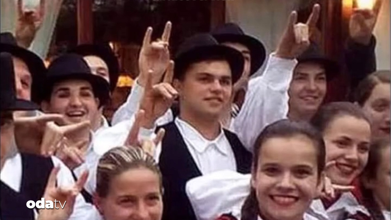 macaristanda sekel turkleri plevne marsi okudu kEHQsyAL.jpg