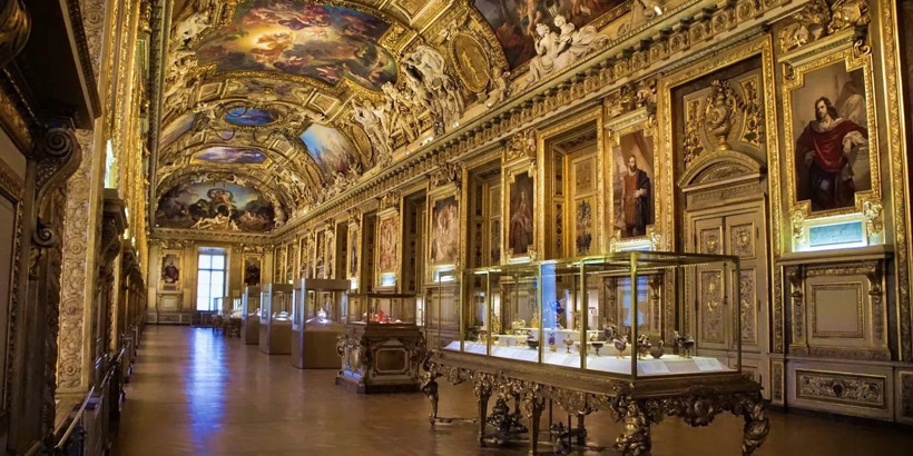 Louvre Müzesi güvenlik önlemleri