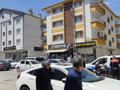 Internetten soygun nasil yapilir diye aratti 2 saatte yakayi ele verdi zDxpKpOG