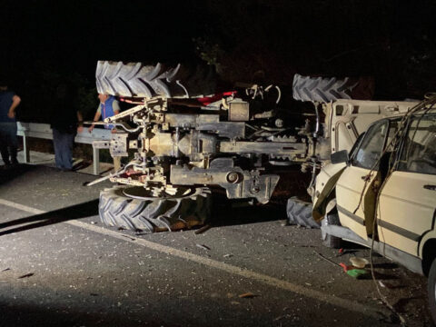 Otomobil ile traktor carpisti 1 olu 1 yarali Jpvj2nFj